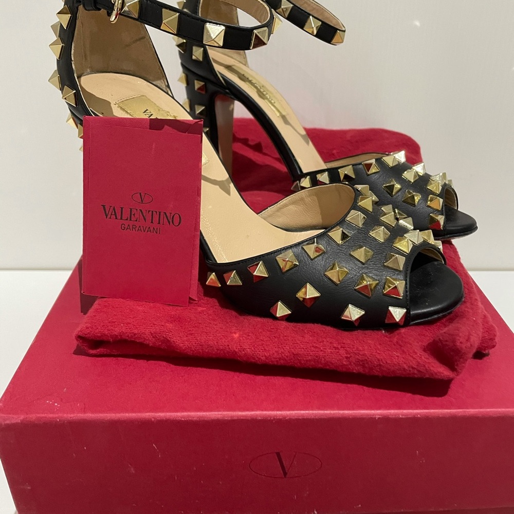 Valentino peep toe w/ankle strap